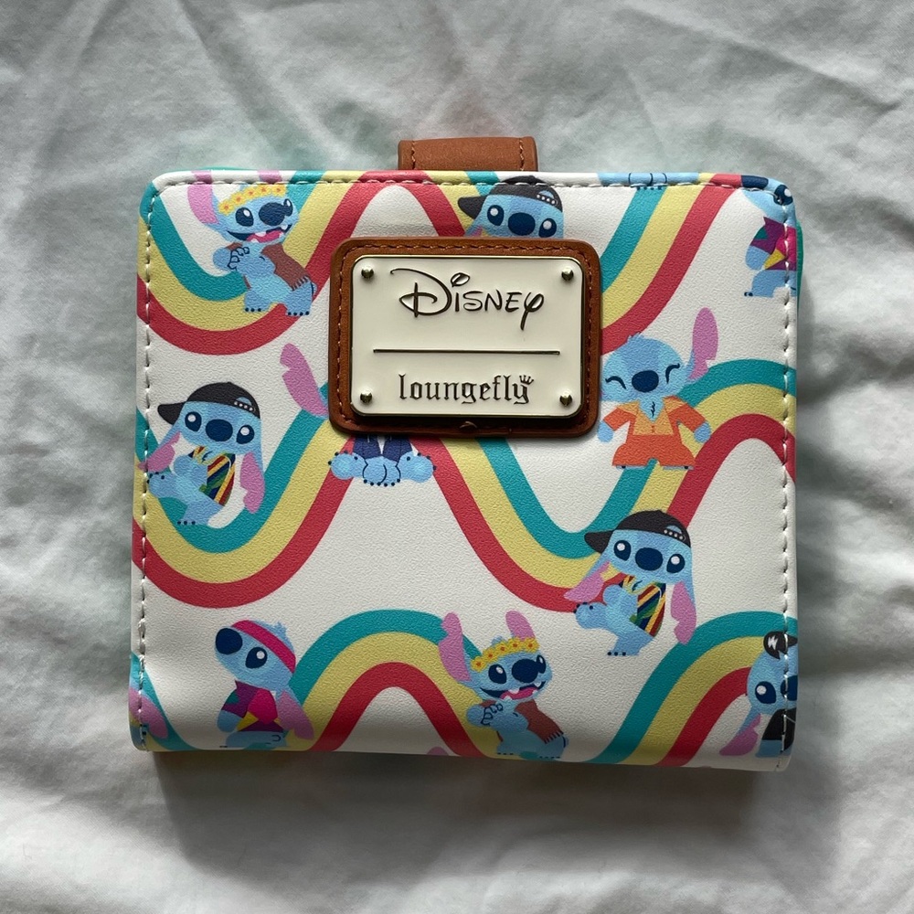 Loungefly - Stitch Rainbow Wallet